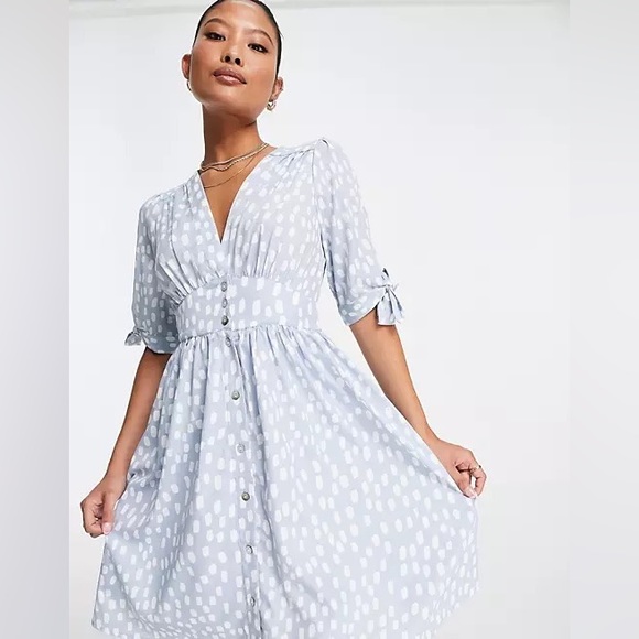 Vero Moda Petite exclusive tea dress in blue spot print NWOT - Picture 1 of 10